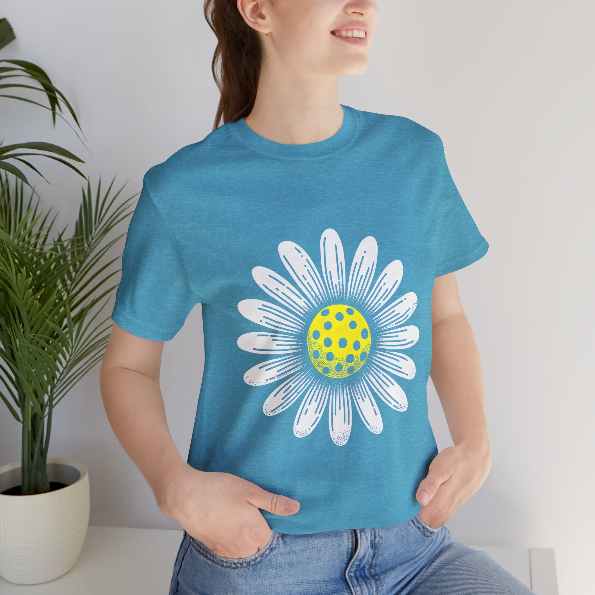 Daisy Graphic Tee — Retro Yellow Center Flower Shirt